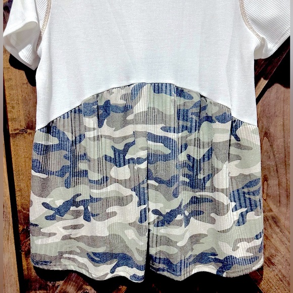 EUC Hopely Camo Babydoll Ragland Short Sleeve Top Sz Large - Picture 13 of 15